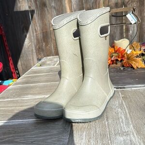 BOGS rain boots silver glitter. Girls youth 3